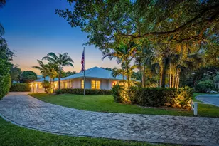 104 Hillcrest Dr, Sewalls Point, FL 34996 - Photo 5