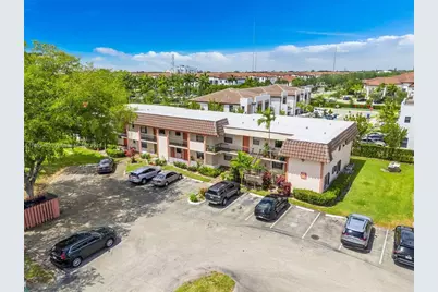 870 NE 207th Terrace #204-9, Miami, FL 33179 - Photo 3