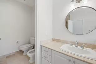 18385 NE 30th Pl, Aventura, FL 33160 - Photo 33