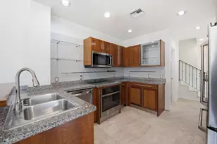 18385 NE 30th Pl, Aventura, FL 33160 - Photo 11