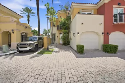 18385 NE 30th Place #18385, Aventura, FL 33160 - Photo 5