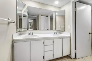 1534 Forest Lakes Cir, West Palm Beach, FL 33406 - Photo 17