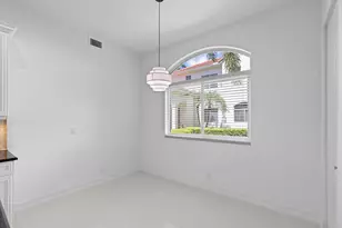 127 Palm Bay Terrace, Palm Beach Gardens, FL 33418 - Photo 11