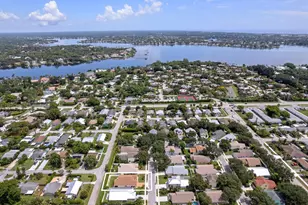 145 Pennock Landing Cir, Jupiter, FL 33458 - Photo 3