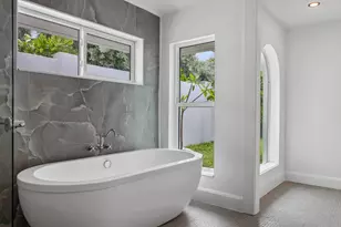 1020 SE 9th Ave, Fort Lauderdale, FL 33316 - Photo 25