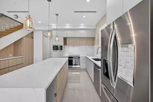 704 SW 9th St, Fort Lauderdale, FL 33315 - Photo 13