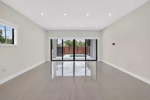 704 SW 9th St, Fort Lauderdale, FL 33315 - Photo 17