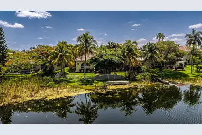 718 NW 177th Avenue, Pembroke Pines, FL 33029 - Photo 57