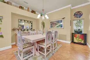 718 NW 177th Ave, Pembroke Pines, FL 33029 - Photo 5