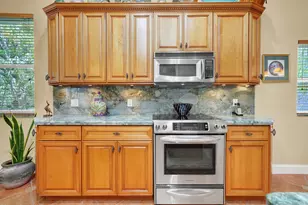 718 NW 177th Ave, Pembroke Pines, FL 33029 - Photo 15