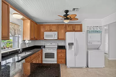 948 Savannas Point Drive #D, Fort Pierce, FL 34982 - Photo 5