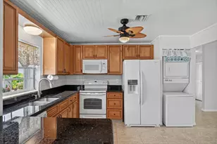 948 Savannas Point Dr, Fort Pierce, FL 34982 - Photo 5