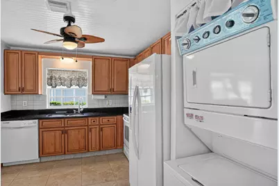 948 Savannas Point Drive #D, Fort Pierce, FL 34982 - Photo 7