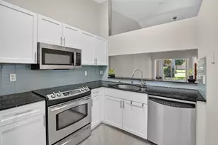 8108 Summer Shores Dr, Delray Beach, FL 33446 - Photo 9
