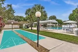 605 Oaks Dr, Pompano Beach, FL 33069 - Photo 19