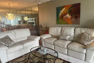 605 Oaks Dr, Pompano Beach, FL 33069 - Photo 1