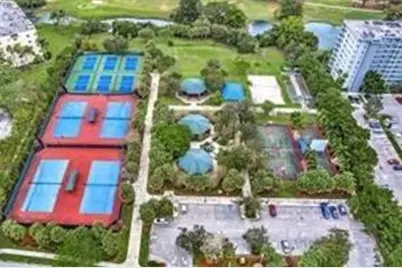 605 Oaks Drive #1009, Pompano Beach, FL 33069 - Photo 17