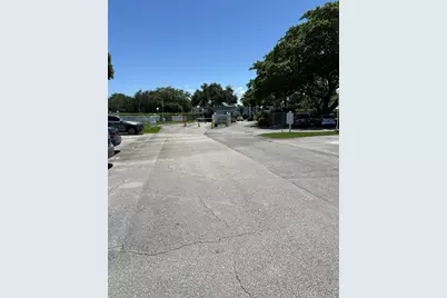 480 Executive Center Drive #2d, West Palm Beach, FL 33401 - Photo 7