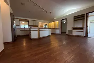 570 Londonderry Cir SE, Palm Bay, FL 32909 - Photo 3