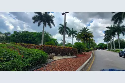 2901 Victoria Circle #F2, Coconut Creek, FL 33066 - Photo 5