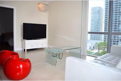 1060 Brickell Avenue #1617, Miami, FL 33131 - Photo 3