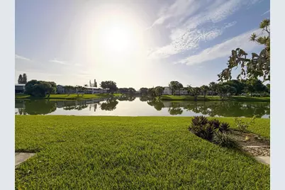 29 Berkshire B, West Palm Beach, FL 33417 - Photo 5