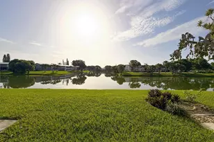 29 Berkshire B, West Palm Beach, FL 33417 - Photo 5