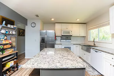 286 SW Kentwood Road, Port Saint Lucie, FL 34953 - Photo 5
