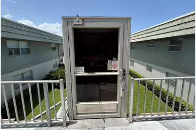 652 Flanders N, Delray Beach, FL 33484 - Photo 23