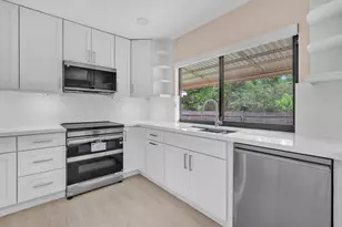 3020 N 34th St, Hollywood, FL 33021 - Photo 13