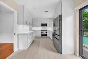 3020 N 34th St, Hollywood, FL 33021 - Photo 15