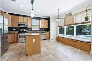 8113 Bautista Way, Palm Beach Gardens, FL 33418 - Photo 7