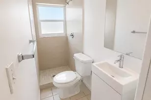 1725 NE 148th St, Miami, FL 33181 - Photo 7