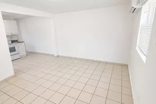 1725 NE 148th St, Miami, FL 33181 - Photo 3