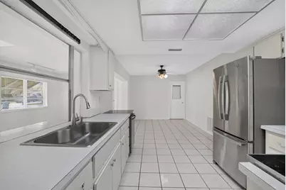 6015 NW 67th Avenue, Tamarac, FL 33321 - Photo 7