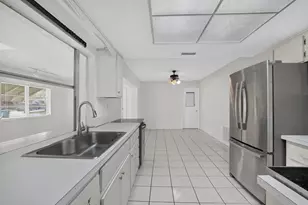 6015 NW 67th Ave, Tamarac, FL 33321 - Photo 7