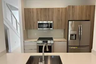 815 NE 17th Ave, Fort Lauderdale, FL 33304 - Photo 5