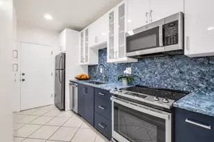 299 SW 7th St, Boca Raton, FL 33432 - Photo 11