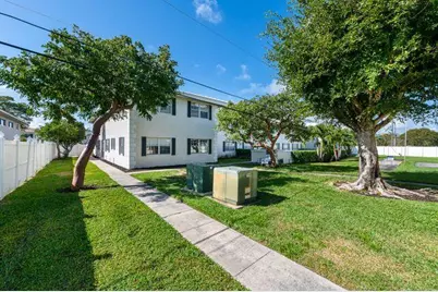 299 SW 7th Street #1060, Boca Raton, FL 33432 - Photo 23