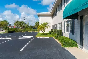 299 SW 7th St, Boca Raton, FL 33432 - Photo 3