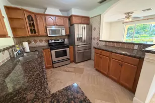 2250 NE 4th Ct, Boca Raton, FL 33431 - Photo 3