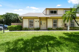 324 Maplecrest Cir, Jupiter, FL 33458 - Photo 1