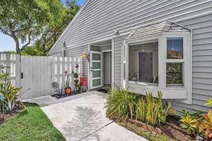 8 Hawthorne Ln, Boynton Beach, FL 33426 - Photo 9