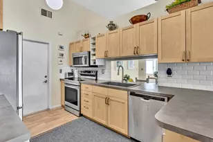 8 Hawthorne Ln, Boynton Beach, FL 33426 - Photo 47