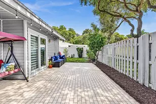 8 Hawthorne Ln, Boynton Beach, FL 33426 - Photo 1