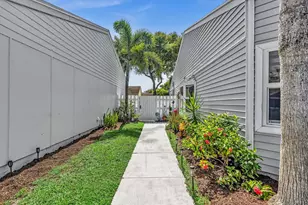 8 Hawthorne Ln, Boynton Beach, FL 33426 - Photo 7
