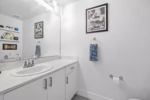 533 NE 3rd Ave, Fort Lauderdale, FL 33301 - Photo 17