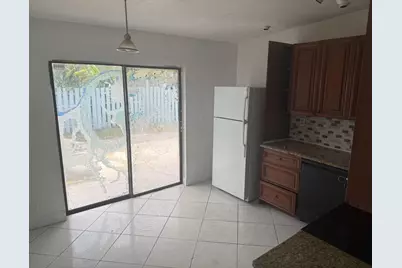 7814 Pembroke Road, Miramar, FL 33023 - Photo 3
