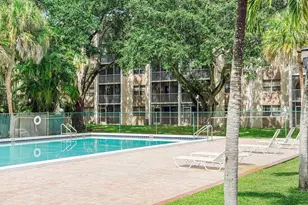 1075 Riverside Dr, Coral Springs, FL 33071 - Photo 23