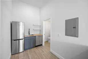 4011 36th Ct, West Palm Beach, FL 33407 - Photo 9